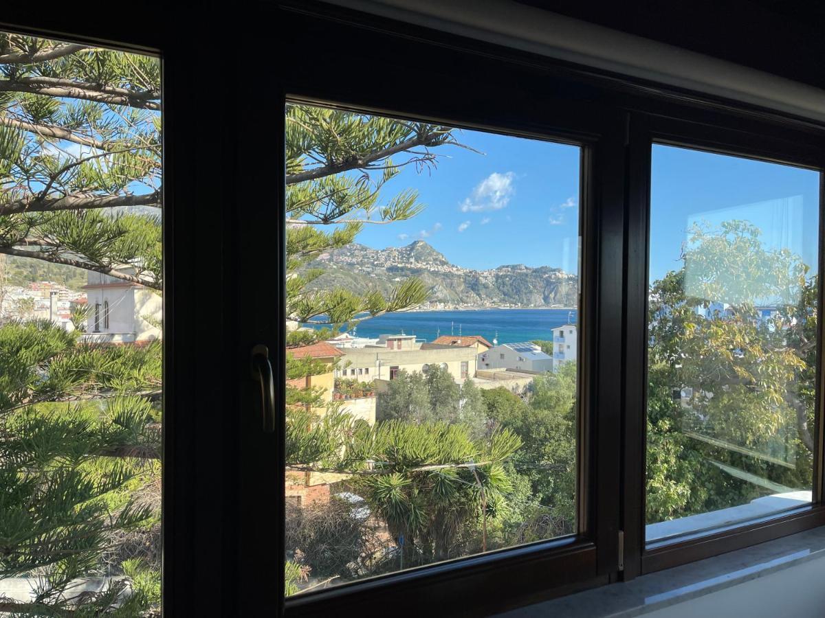 John Sea Suites Giardini Naxos Exterior foto