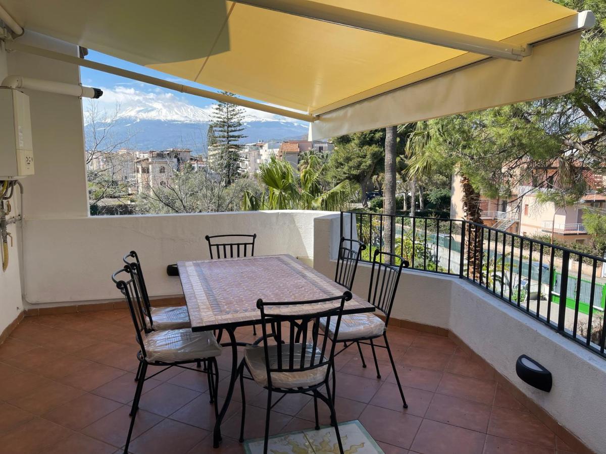 John Sea Suites Giardini Naxos Exterior foto