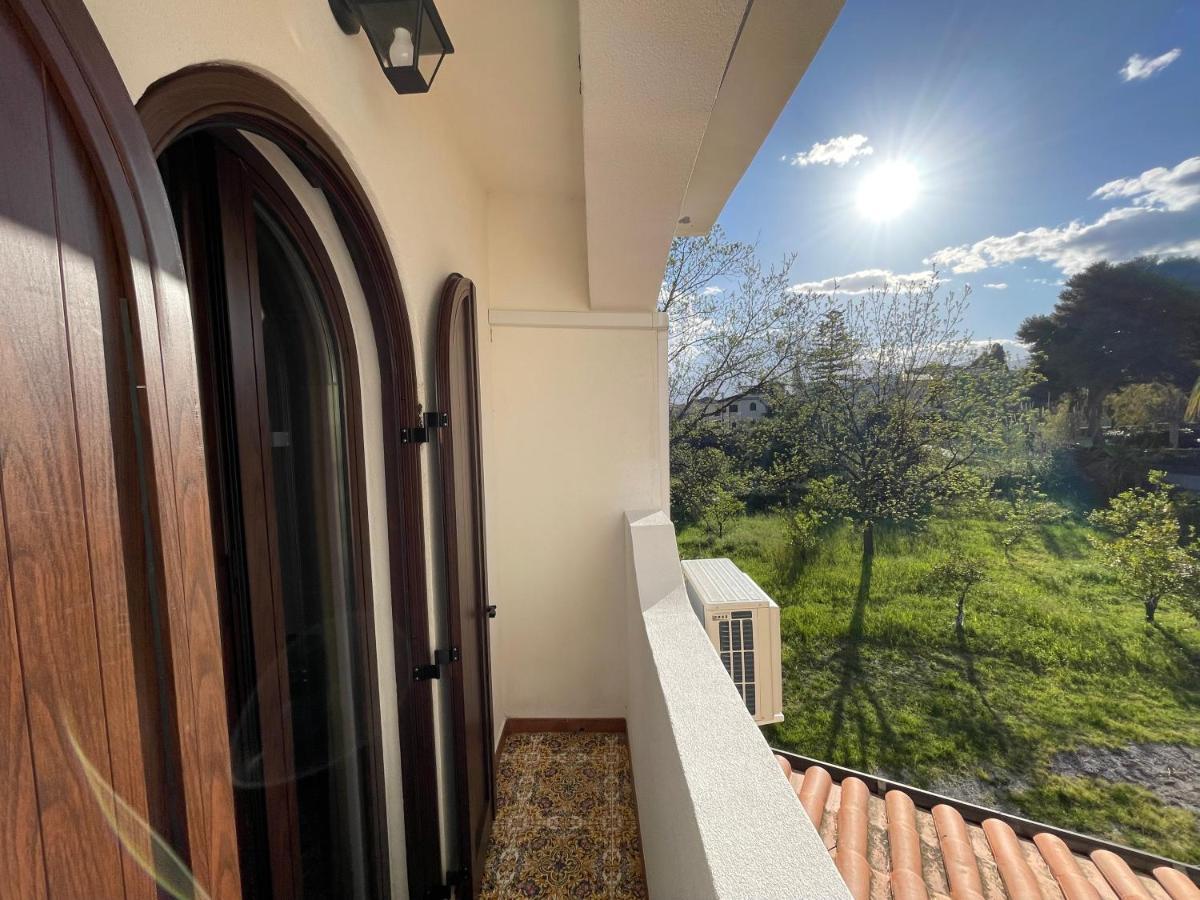 John Sea Suites Giardini Naxos Exterior foto