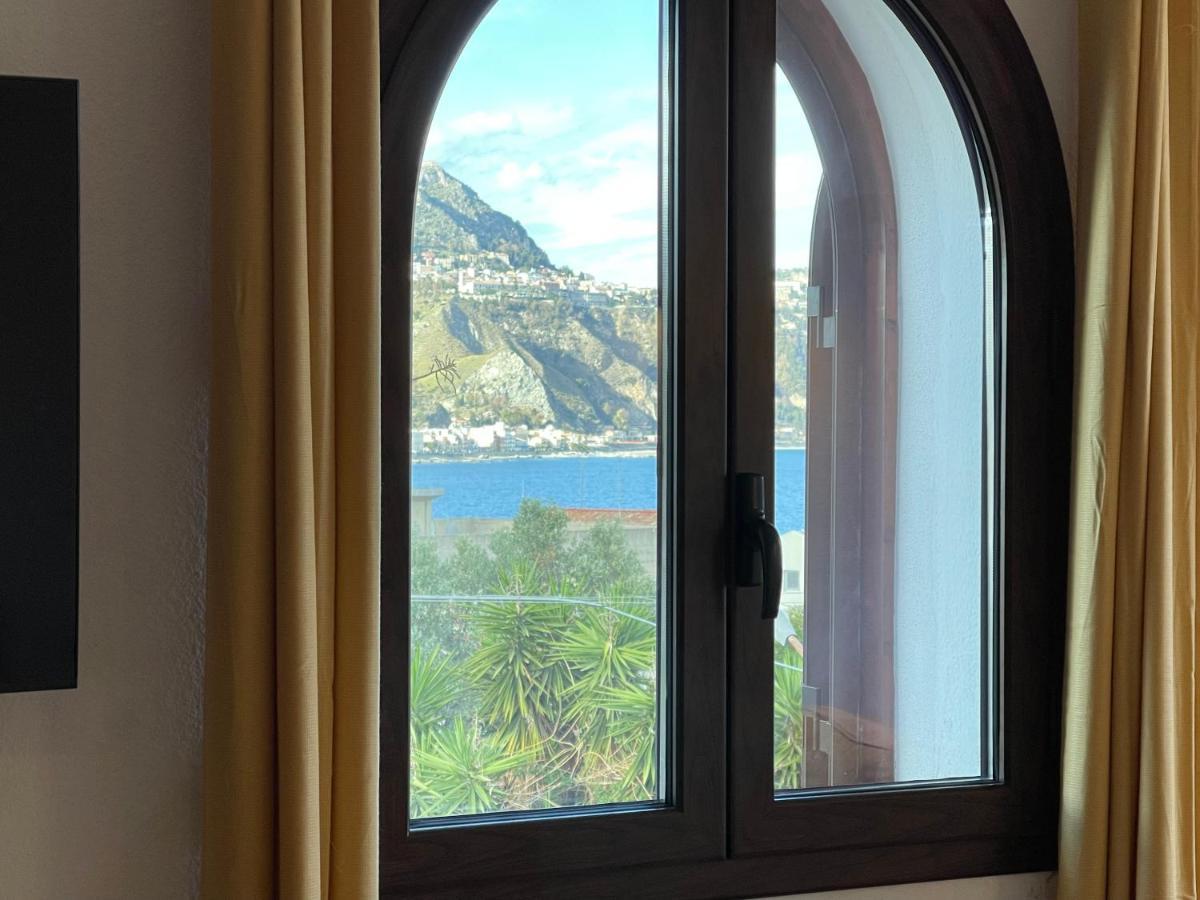 John Sea Suites Giardini Naxos Exterior foto
