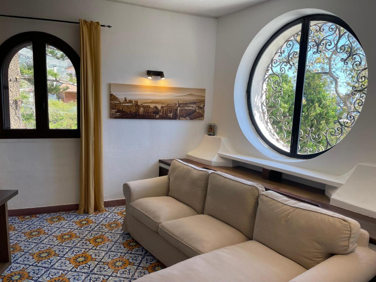 John Sea Suites Giardini Naxos Exterior foto