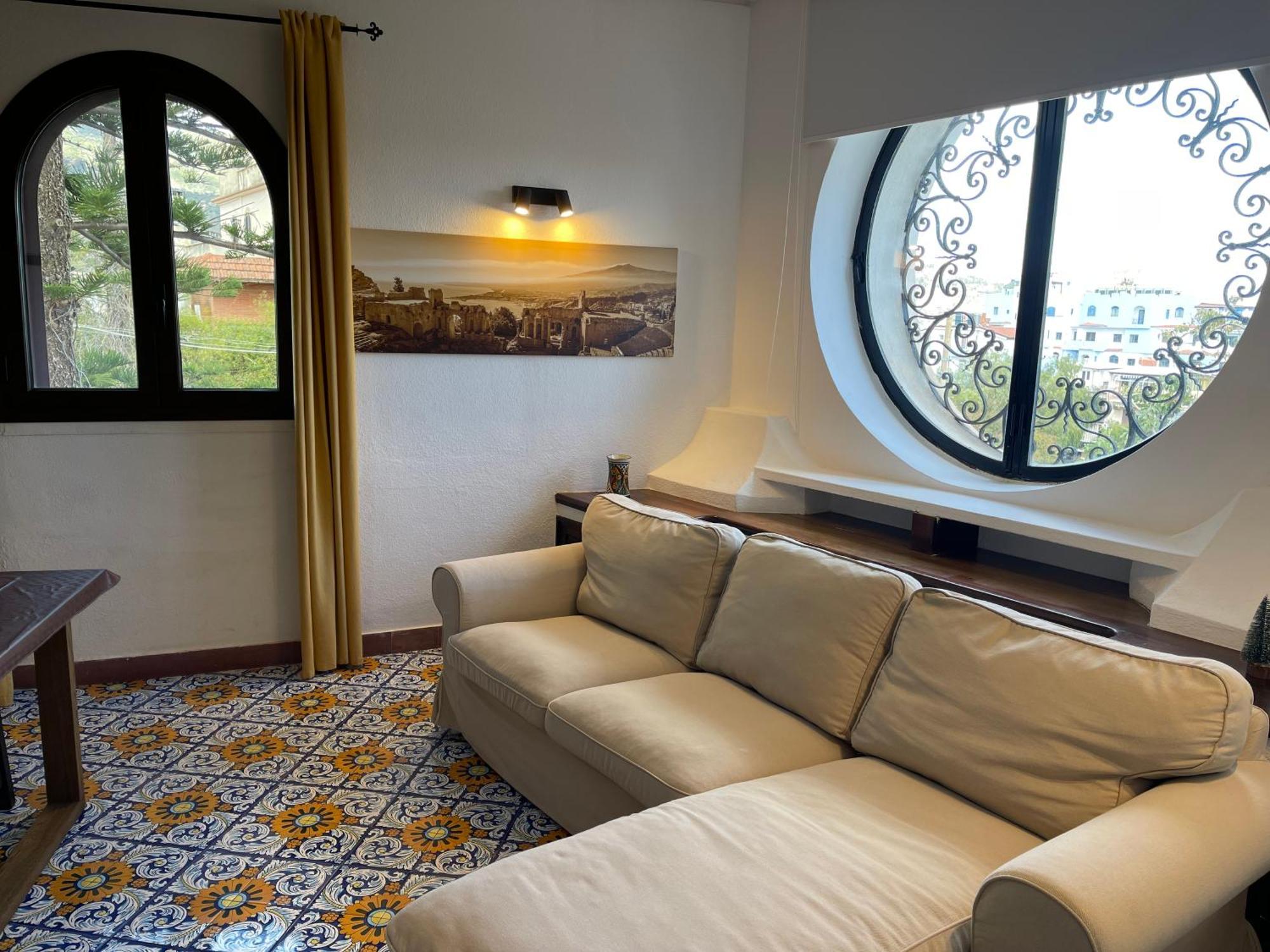 John Sea Suites Giardini Naxos Exterior foto
