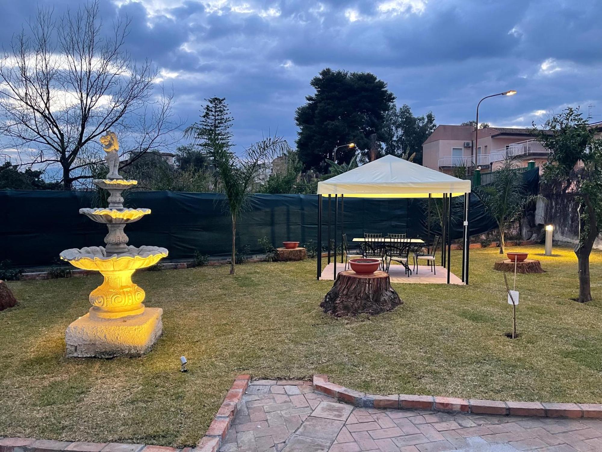John Sea Suites Giardini Naxos Exterior foto