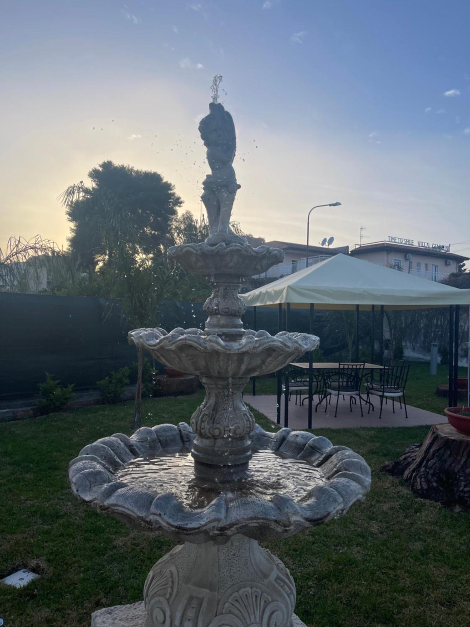 John Sea Suites Giardini Naxos Exterior foto